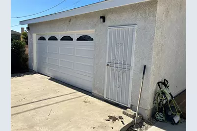 1818 W 81st, Los Angeles, CA 90047 - Photo 19