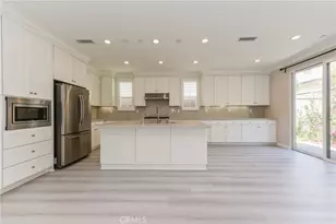 81 Island Coral, Irvine, CA 92620 - Photo 5