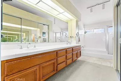 39 Foxboro, Irvine, CA 92614 - Photo 13