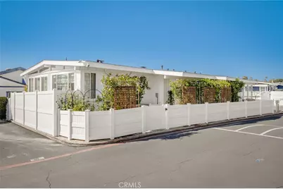 11 Saratoga, Newport Beach, CA 92660 - Photo 5