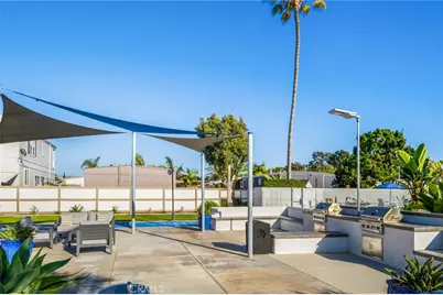 11 Saratoga, Newport Beach, CA 92660 - Photo 35
