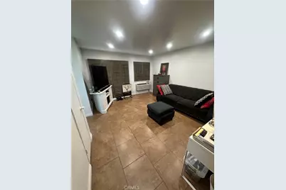 635 N Bristol, Santa Ana, CA 92703 - Photo 17