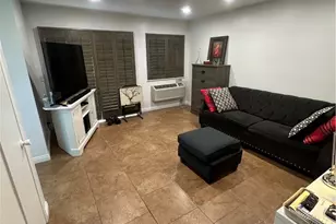 635 N Bristol, Santa Ana, CA 92703 - Photo 17