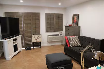 635 N Bristol, Santa Ana, CA 92703 - Photo 15