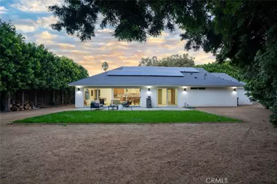 2055 Calvert Avenue, Costa Mesa, CA 92626 - Photo 3