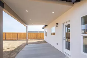 8413 Viburnum Ave, California City, CA 93505 - Photo 17