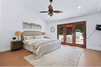 4424 Deanwood Drive, Woodland Hills, CA 91364 - Photo 15