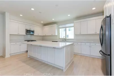 175 Frame, Irvine, CA 92618 - Photo 3
