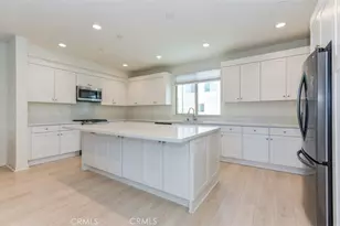 175 Frame, Irvine, CA 92618 - Photo 3