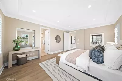 100 Viano, Irvine, CA 92602 - Photo 29