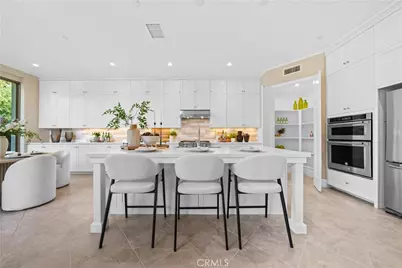 100 Viano, Irvine, CA 92602 - Photo 9