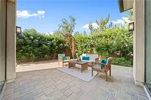 100 Viano, Irvine, CA 92602 - Photo 19