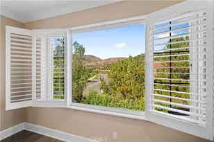 100 Viano, Irvine, CA 92602 - Photo 31