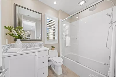 100 Viano, Irvine, CA 92602 - Photo 43