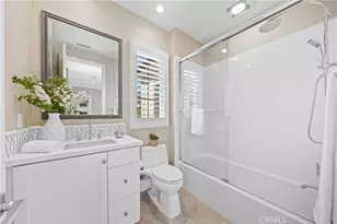 100 Viano, Irvine, CA 92602 - Photo 43