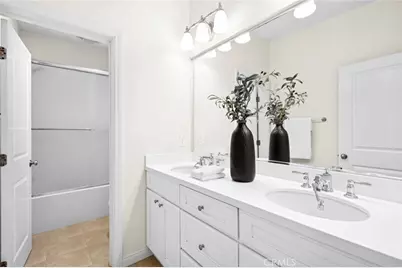 61 Lupari, Irvine, CA 92618 - Photo 27