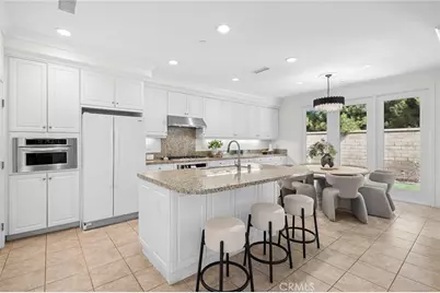 61 Lupari, Irvine, CA 92618 - Photo 3