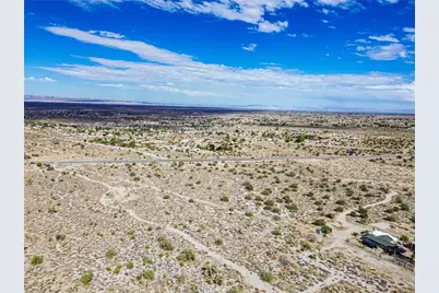 30002 263rd, Llano, CA 93544 - Photo 21