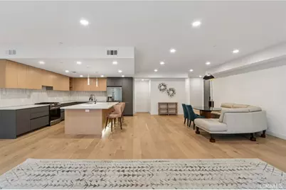 5110 Whitsett Avenue #105, Valley Village, CA 91607 - Photo 3