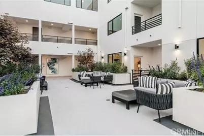 5110 Whitsett Avenue #105, Valley Village, CA 91607 - Photo 1