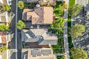 27626 Sunny Creek Dr, Valencia, CA 91354 - Photo 35