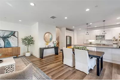 177 Frame, Irvine, CA 92618 - Photo 5