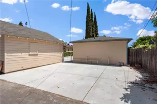 8713 Alondra, Paramount, CA 90723 - Photo 41