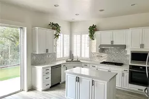 2 Gooseberry Ct, Coto de Caza, CA 92679 - Photo 5