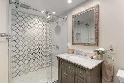 5342 Kenilworth, Huntington Beach, CA 92649 - Photo 19