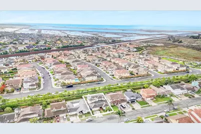 5342 Kenilworth, Huntington Beach, CA 92649 - Photo 33