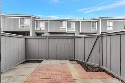 2670 W Segerstrom #F, Santa Ana, CA 92704 - Photo 17