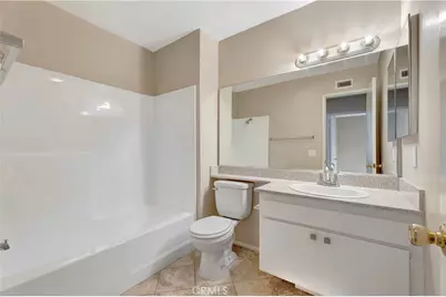 2670 W Segerstrom #F, Santa Ana, CA 92704 - Photo 23