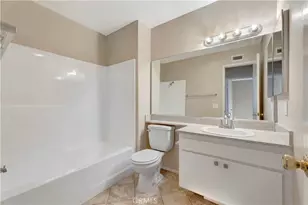 2670 W Segerstrom, Santa Ana, CA 92704 - Photo 23