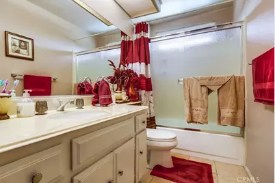 21045 Susan Carole, Saugus, CA 91350 - Photo 35