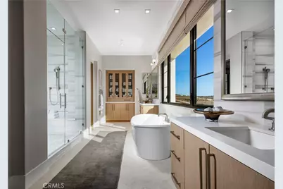 552 Peninsula, Irvine, CA 92602 - Photo 15