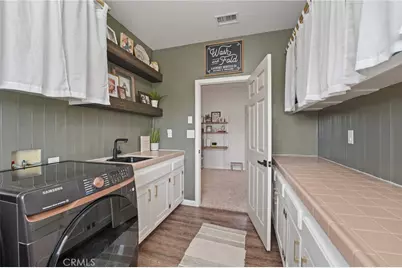 14289 Meadowlands Drive, Riverside, CA 92503 - Photo 31