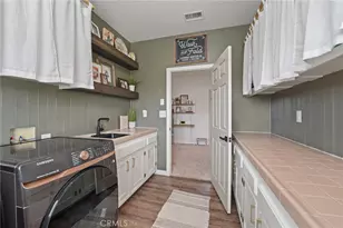 14289 Meadowlands Dr, Riverside, CA 92503 - Photo 31