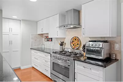 7671 Juliette Low Drive, Huntington Beach, CA 92647 - Photo 3