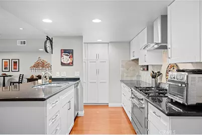 7671 Juliette Low Drive, Huntington Beach, CA 92647 - Photo 5