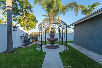 7671 Juliette Low Drive, Huntington Beach, CA 92647 - Photo 35