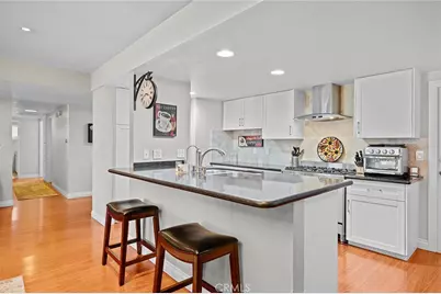 7671 Juliette Low Drive, Huntington Beach, CA 92647 - Photo 15