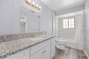 4005 Madrid Ave, Bakersfield, CA 93309 - Photo 9