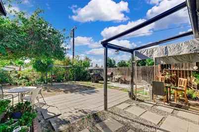 25809 Date, San Bernardino, CA 92404 - Photo 33