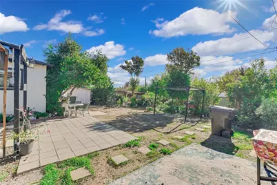 25809 Date, San Bernardino, CA 92404 - Photo 31