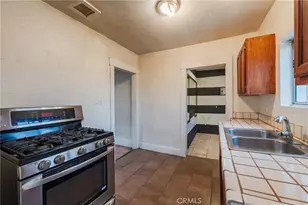 1649 W 56th St, Los Angeles, CA 90062 - Photo 7