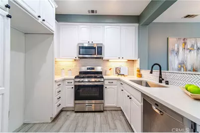 21 Thorp, Ladera Ranch, CA 92694 - Photo 17