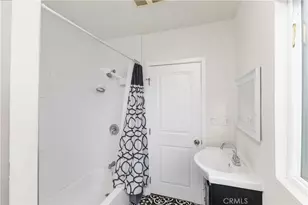 1301 W 60th Pl, Los Angeles, CA 90044 - Photo 11