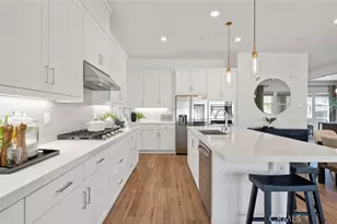 24507 Villa la Sombrilla, Valencia, CA 91354 - Photo 3