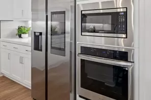 24507 Villa la Sombrilla, Valencia, CA 91354 - Photo 5