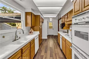 8308 Zelzah, Northridge, CA 91325 - Photo 13